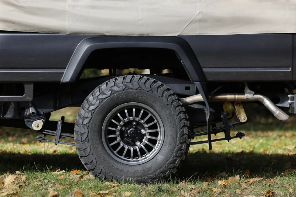 Terrain Tamer Parabolic Leaf Springs. foto de: 4x4australia.com.au
